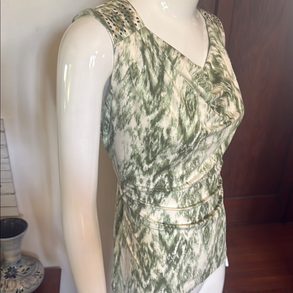 NWT northern reflections size small Green Patterned Sleeveless Top